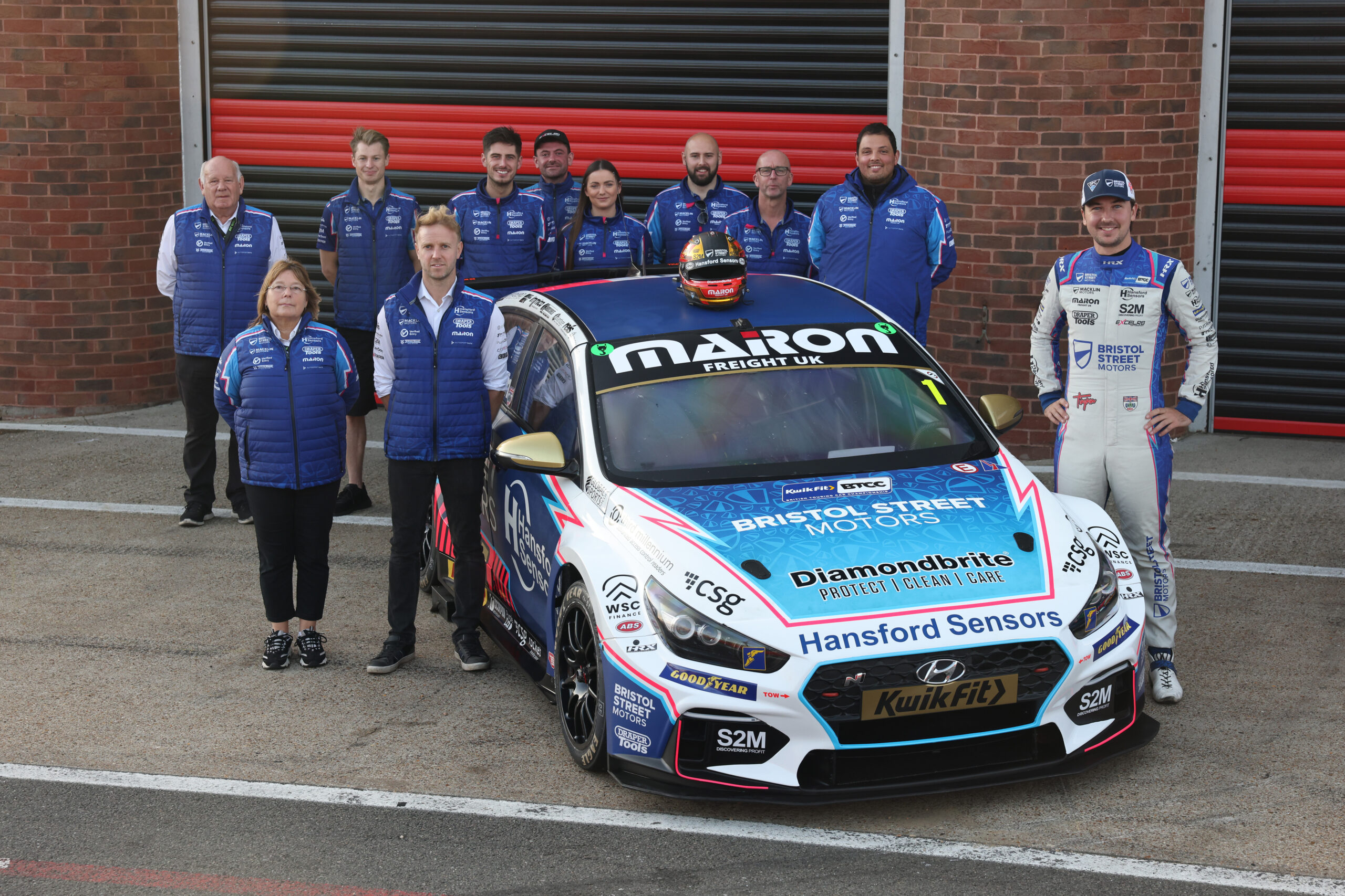 d8cda3af-2b33-d0a7-4172-86391f2b4803